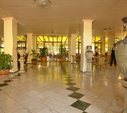 hotel-El-bosque_habana_25_hall